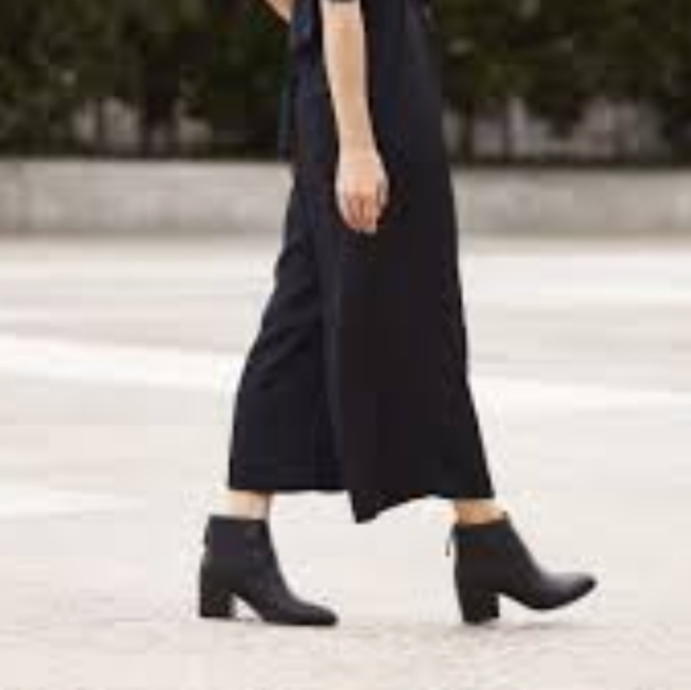 Nisolo Black Ankle Boots